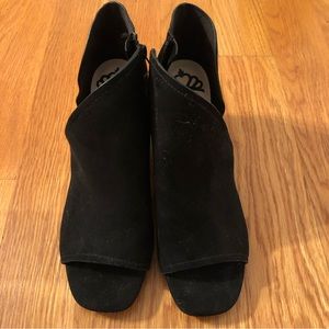 One day sale!Fergalicious Volume Black Peep Toe Sandal Black Heels  size 10 NWOT